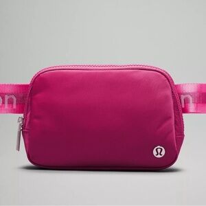🍋 Lululemon Everywhere Belt Bag *Wordmark WAHM/SAKP/WHT pink